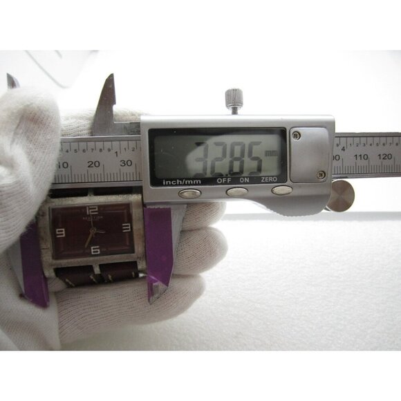 Women Kenneth Cole Reacton Quartz Analog 32mm Watch (H813) "New Battery" - Picture 3 of 11